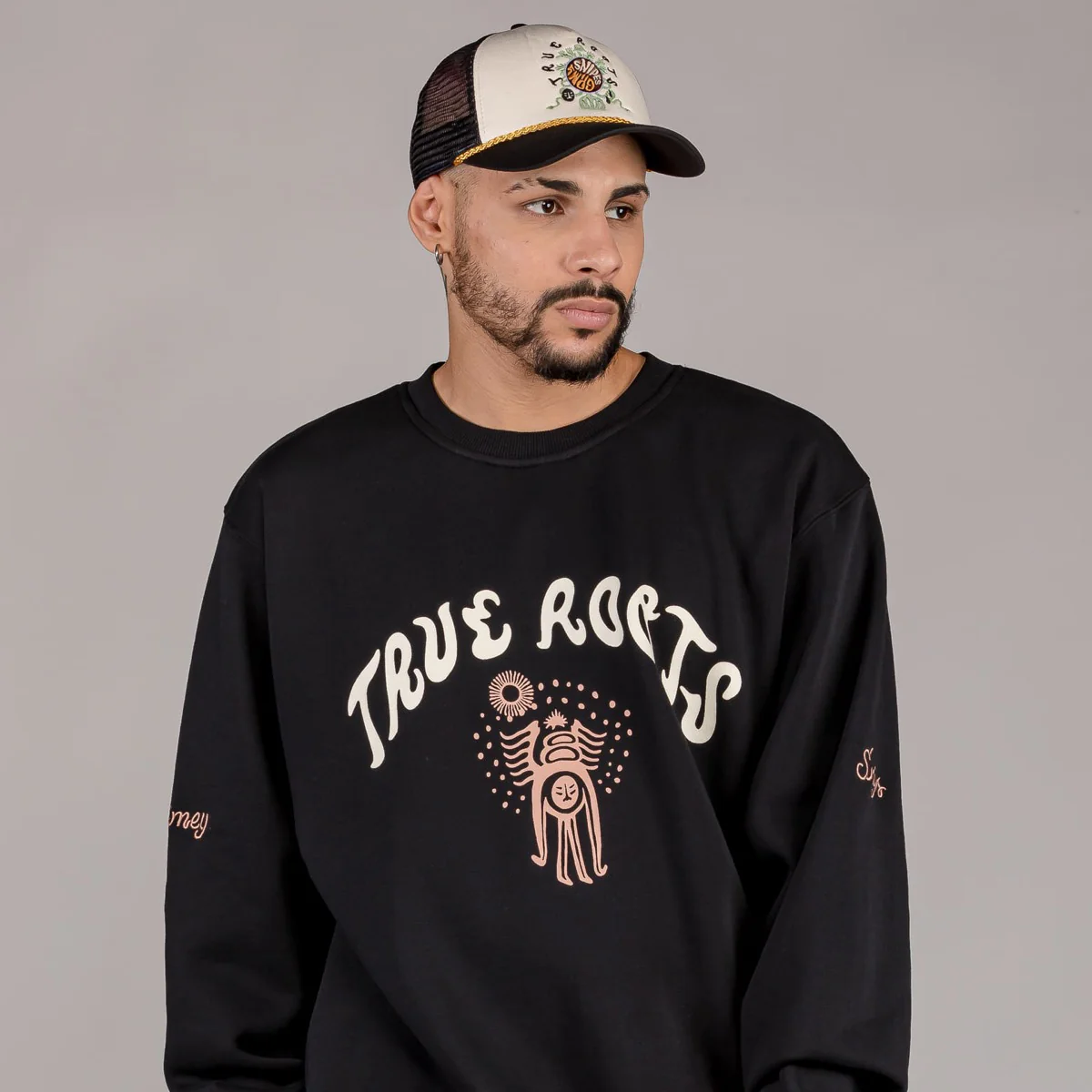 Sudadera Grimey "SNIPES X GRIMEY TRUE ROOTS" Crewneck - Black | Fall 22 - Image 4